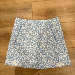 Vineyard Vines Blue and White Floral Women's Golf Skirt